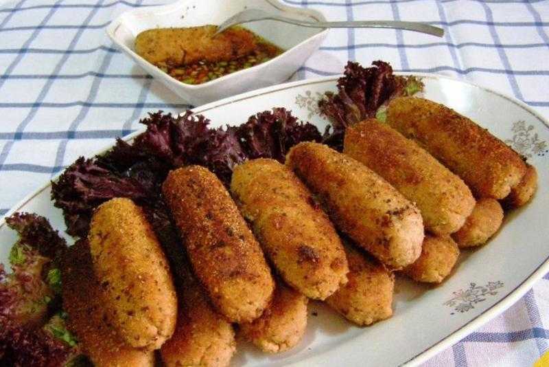 10 вкуснейших рулетиков из крабовых палочек к праздничному столу
