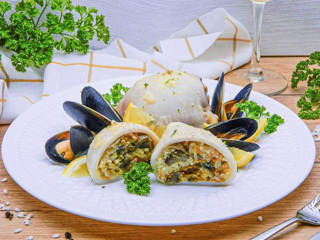 Фаршированные кальмары – 10 простых и вкусных рецептов пошагово