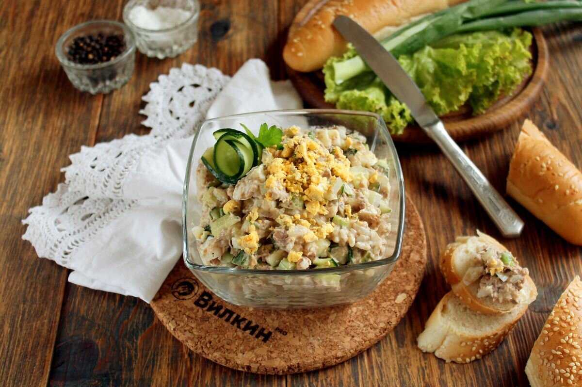 Салат с крабовыми палочками — 8 классических рецептов салата из крабовых палочек с кукурузой