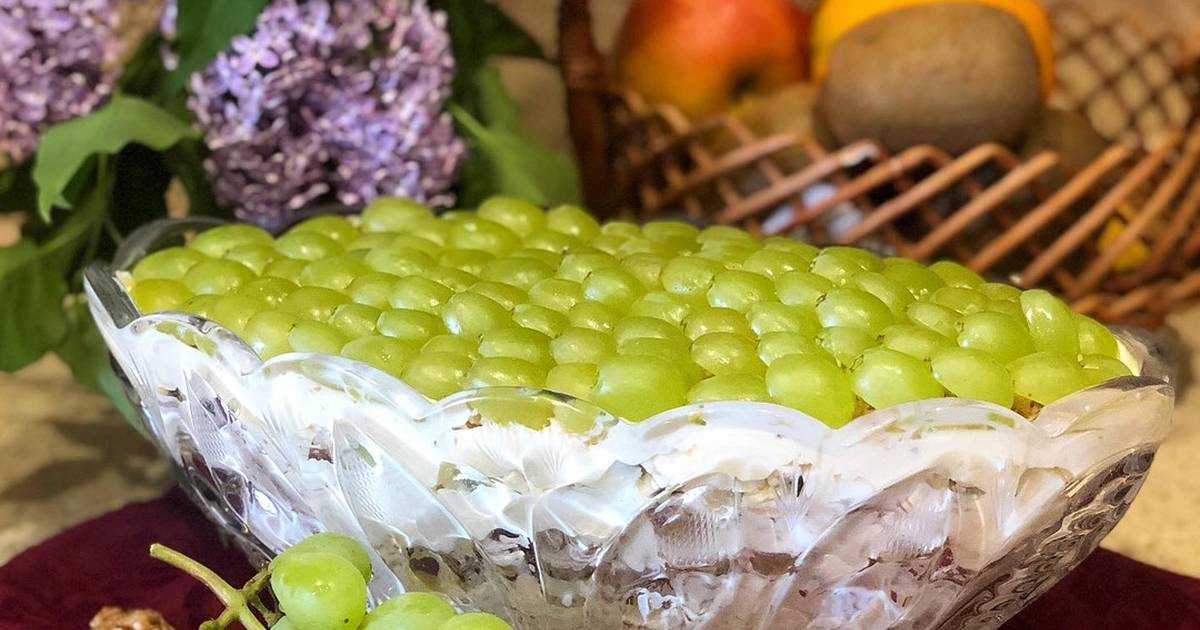 Салат тиффани с виноградом - рецепт с фото. салат: виноград, курица, сыр, грецкие орехи | народные знания от кравченко анатолия