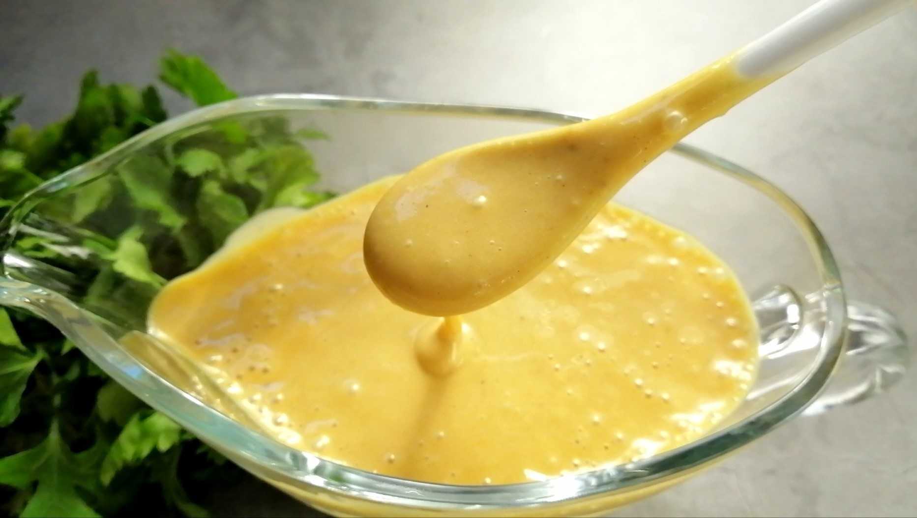 Горчичный соус приготовление. Медово-горчичный соус. Соус медовая горчица. Яичный соус с горчицей. Соус горчица с медом.