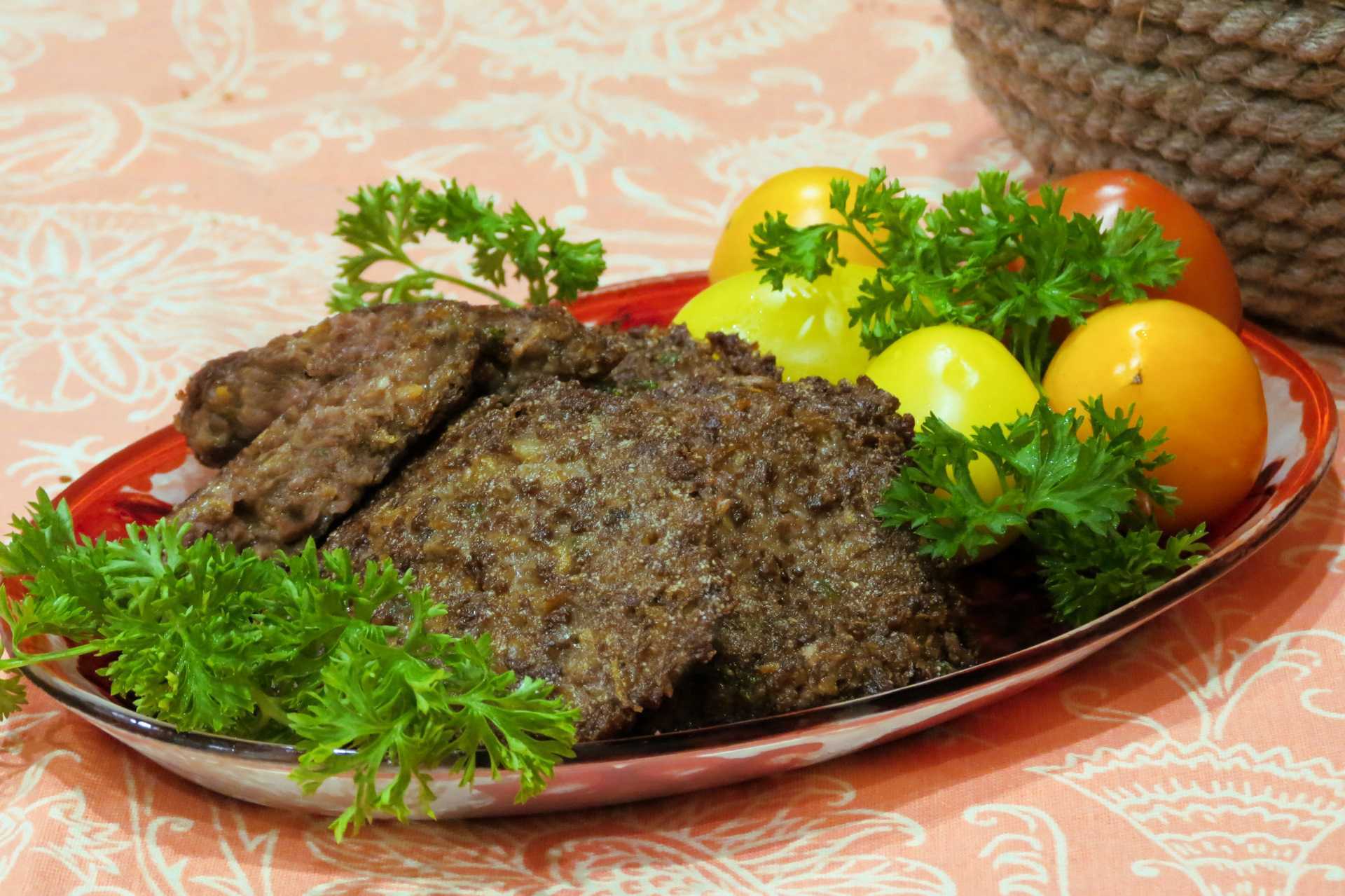 Котлеты из куриных потрохов, сердечек, желудков и печени / рецепт с фото