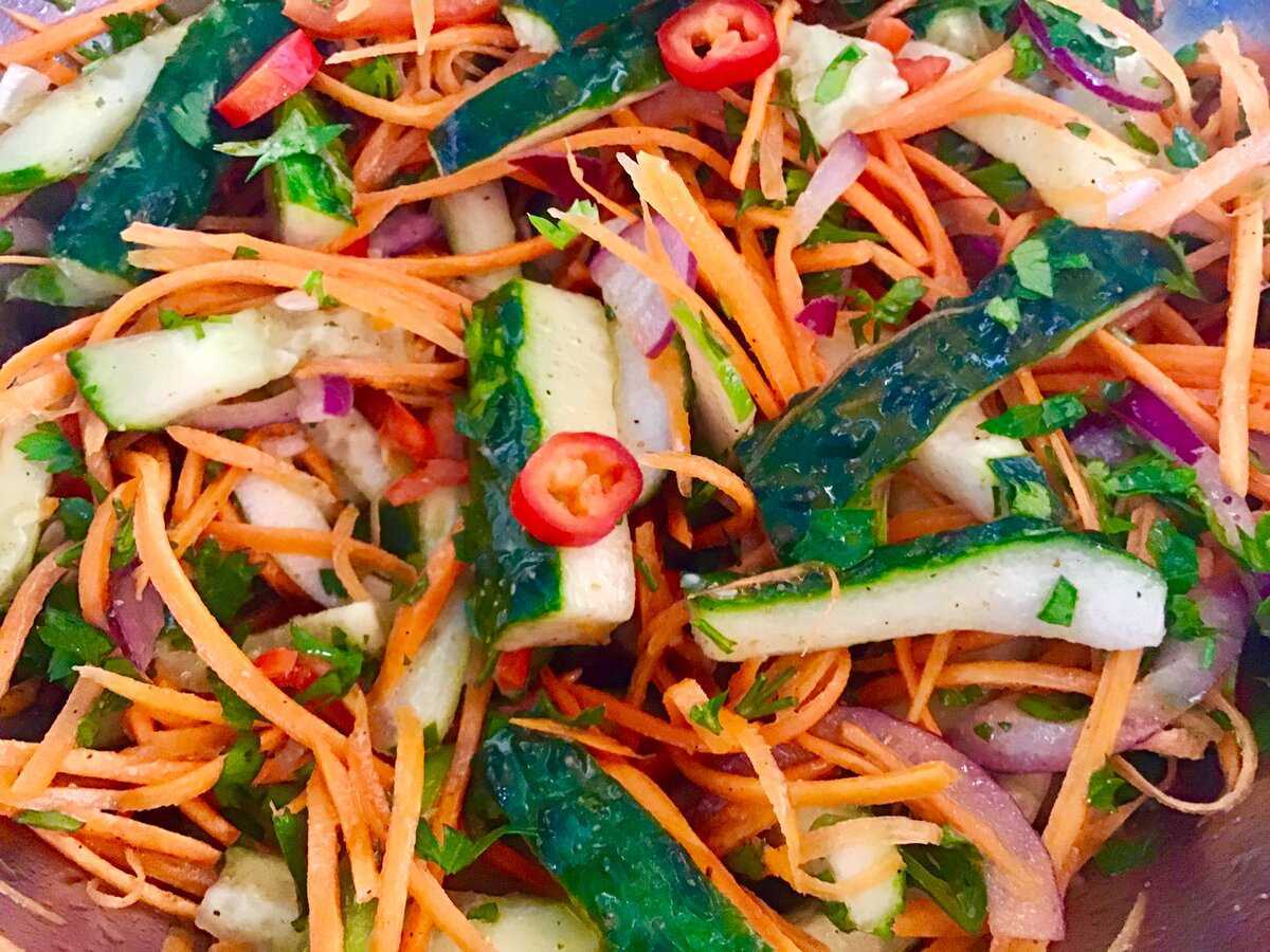 Как приготовить салат цезарь в домашних условиях — 5 пошаговых рецептов с фото