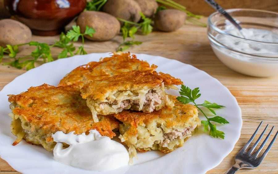 Картофельные драники (колдуны) с фаршем – 10 самых вкусных рецептов пошагового приготовления