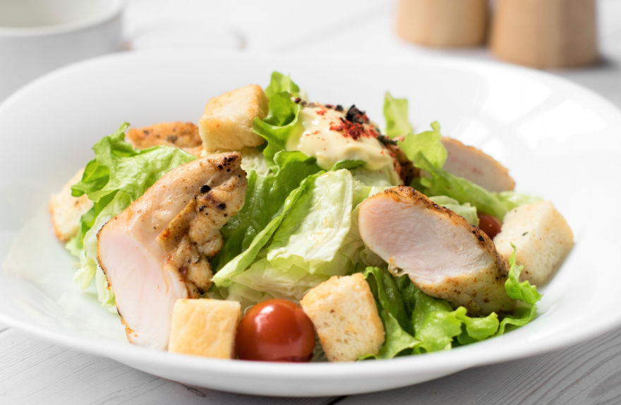Салат цезарь с курицей — 15 классических рецептов