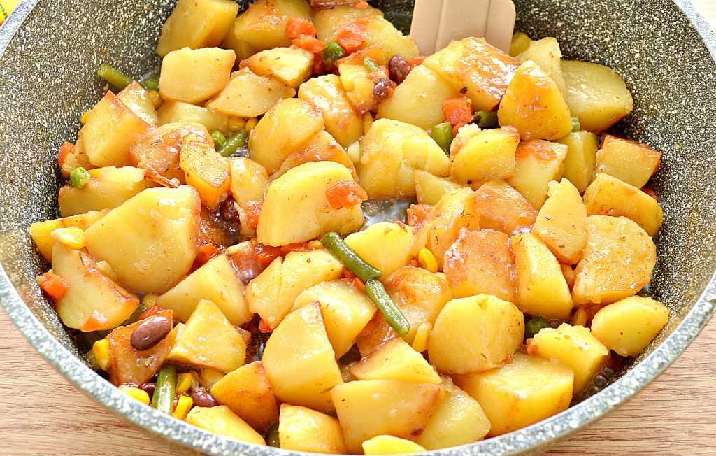 20 отличных рецептов тушеной картошки