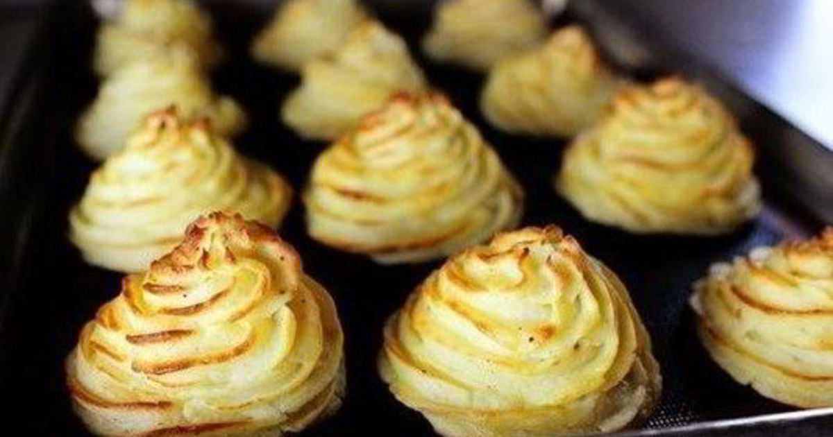 Картофель - это самый доступный продукт в любое время года Поэтому рецепты из картофеля актуальны и разнообразны больше всего На родине безе, во Франции, подумали, а почему бы не соединить нежный вкус картофельного пюре и красивое оформление пироженых без