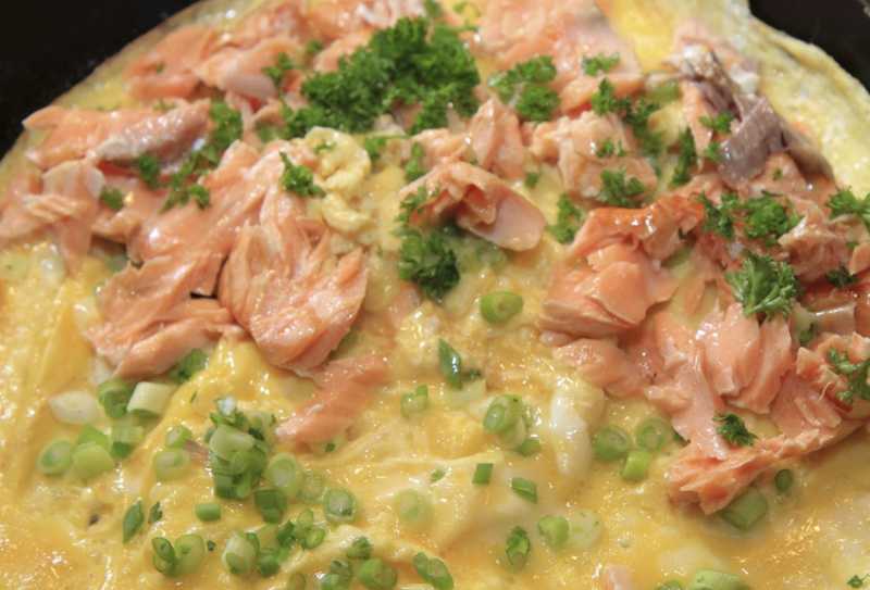 15 рецептов пп омлета: как готовить белковый, овсяный, с овощами, в духовке - glamusha