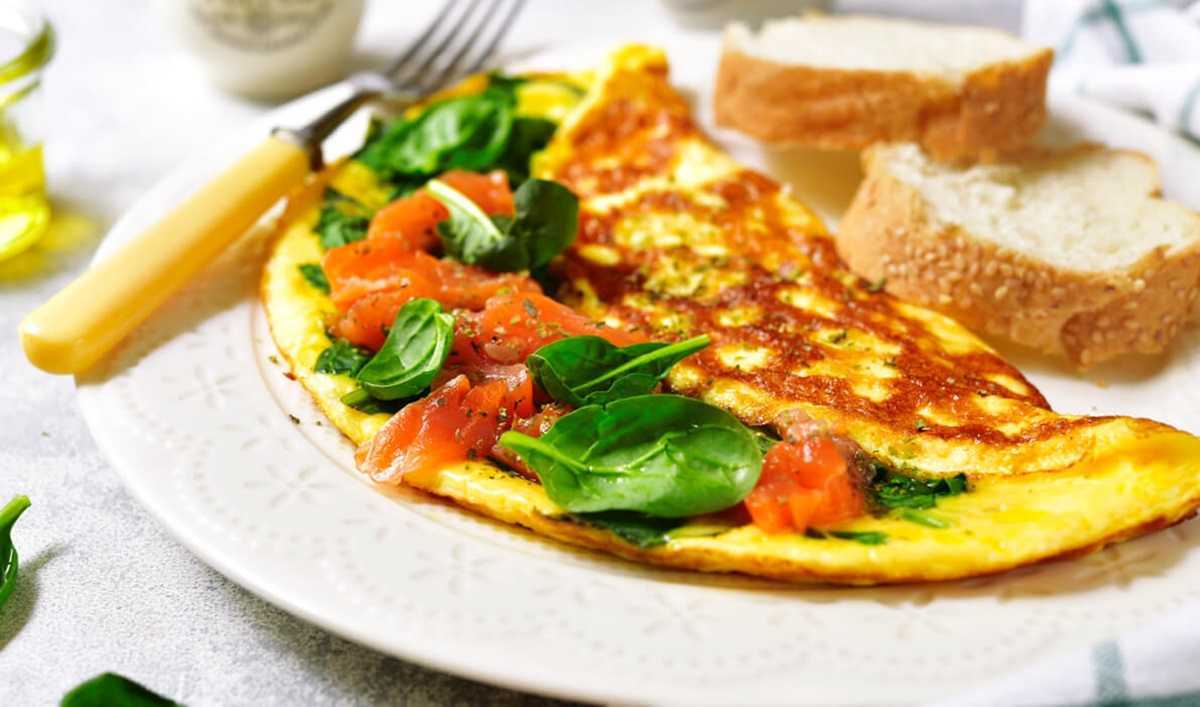 Виды омлетов |10 рецептов вкусных и простых омлетов для на завтрак при похудении: классический, французский, с овощами, с колбасой, с сыром, вареный и т.д.