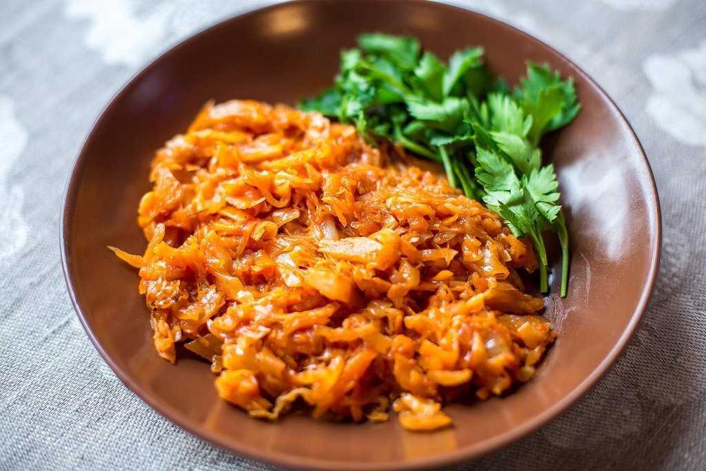 Тушеная капуста: в кастрюле, сковородке, с овощами или мясом