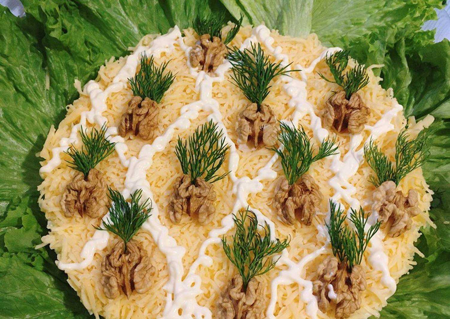 Салат с ананасом: 7 фото-рецептов для вкусного праздника