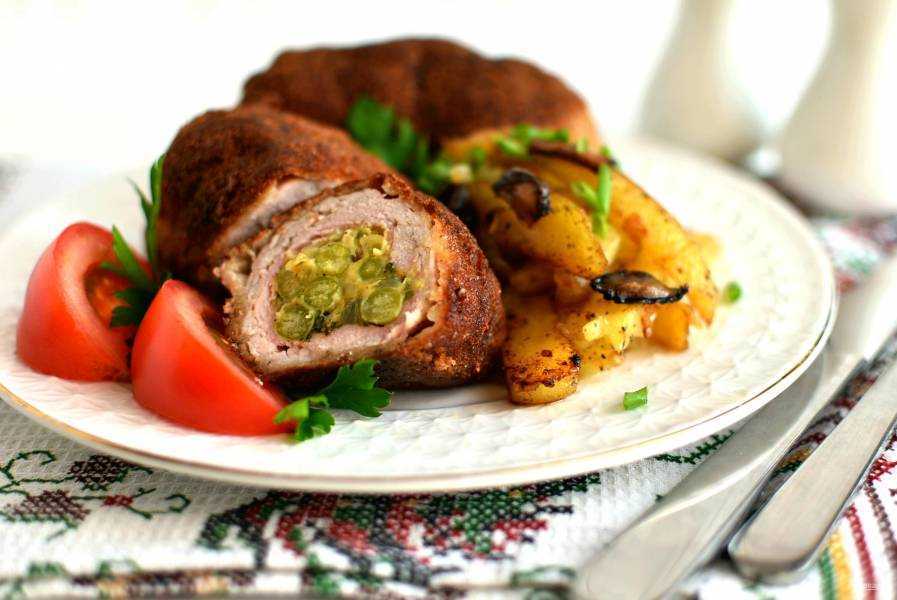 Зразы из фарша с грибами - с сыром и яйцом, на сковороде и в духовке